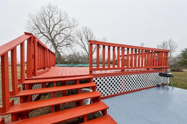 5590 E Lakeview Drive, Harrah, OK 73045