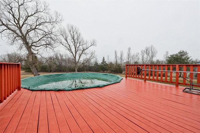 5590 E Lakeview Drive, Harrah, OK 73045