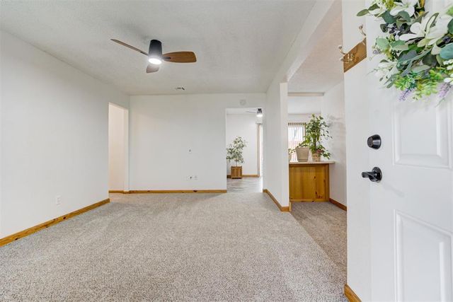 5590 E Lakeview Drive, Harrah, OK 73045