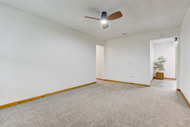 5590 E Lakeview Drive, Harrah, OK 73045