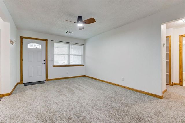 5590 E Lakeview Drive, Harrah, OK 73045