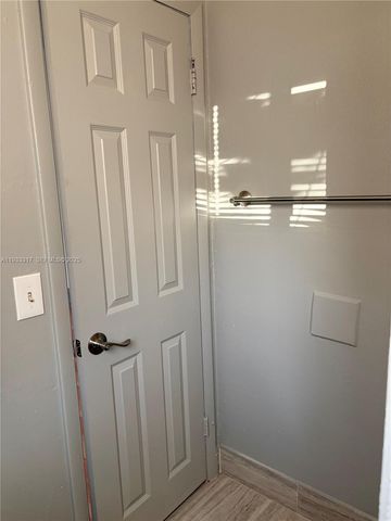 249 SW 4th St 1-2, Dania Beach, FL 33004