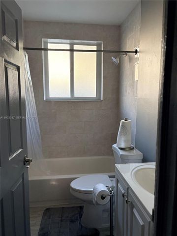 249 SW 4th St 1-2, Dania Beach, FL 33004