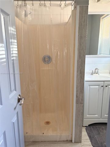 249 SW 4th St 1-2, Dania Beach, FL 33004