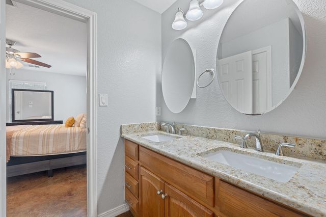 5700 Jain LN, Austin, TX 78721