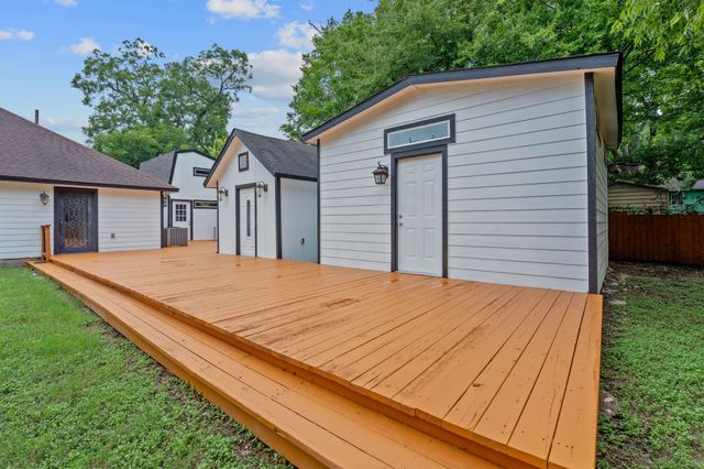 5700 Jain LN, Austin, TX 78721