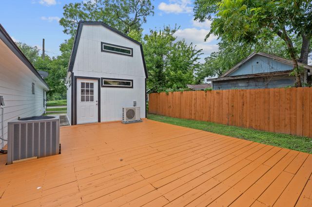 5700 Jain LN, Austin, TX 78721