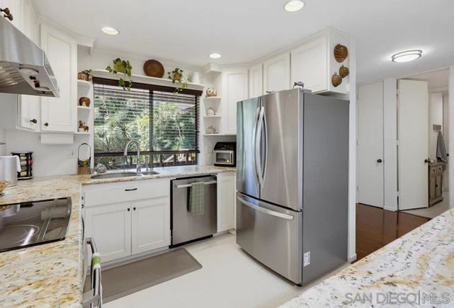 2942 Lawrence St., San Diego, CA 92106