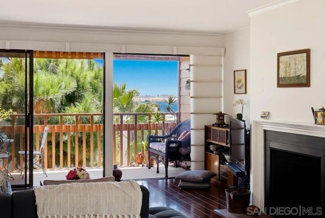 2942 Lawrence St., San Diego, CA 92106