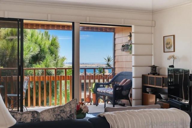 2942 Lawrence St., San Diego, CA 92106