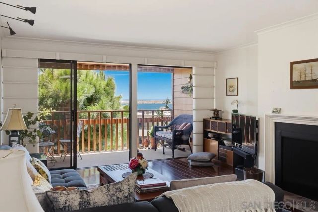 2942 Lawrence St., San Diego, CA 92106