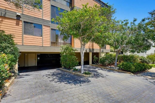 2942 Lawrence St., San Diego, CA 92106