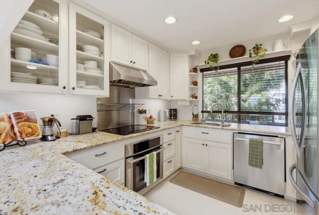 2942 Lawrence St., San Diego, CA 92106