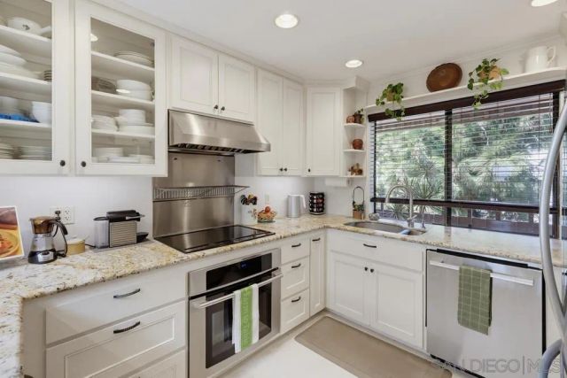 2942 Lawrence St., San Diego, CA 92106