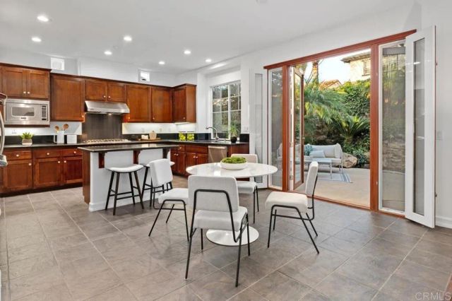 523 Samuel Court, Encinitas, CA 92024