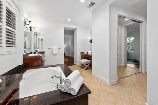 523 Samuel Court, Encinitas, CA 92024