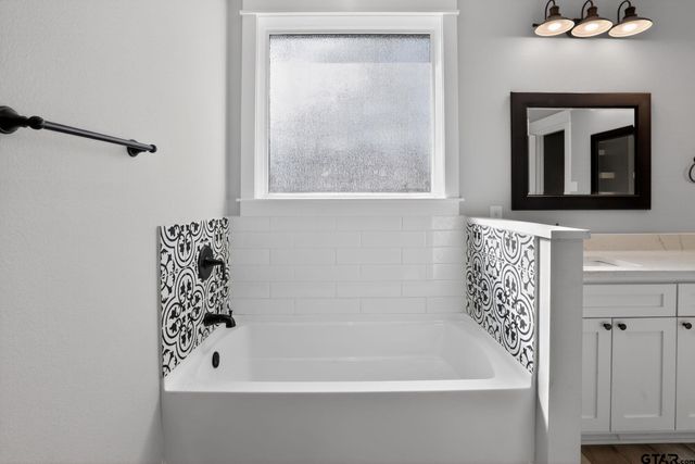 7600 County Road 210, Tyler, TX 75707