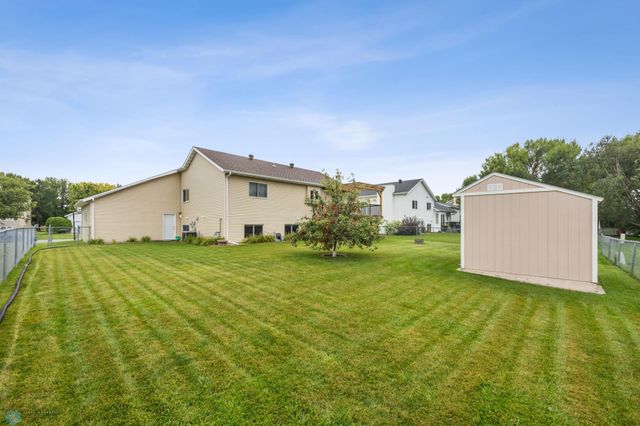 1715 33rd Street S, Moorhead, MN 56560