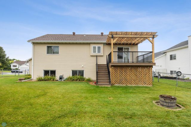 1715 33rd Street S, Moorhead, MN 56560