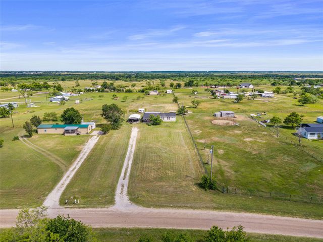 1212 County Road 136b, Terrell, TX 75161