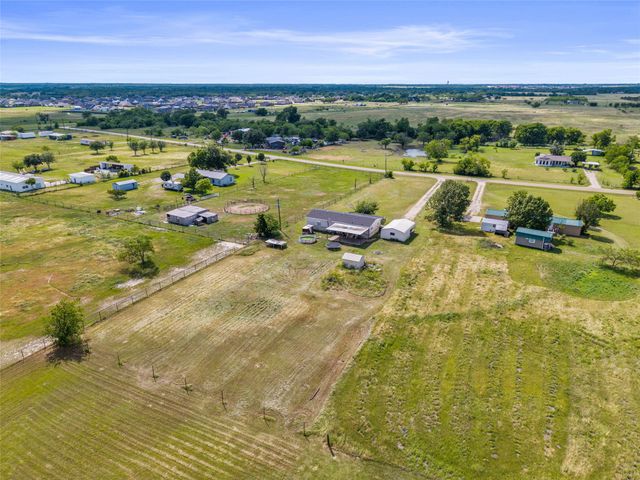 1212 County Road 136b, Terrell, TX 75161