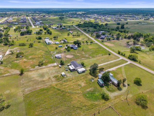 1212 County Road 136b, Terrell, TX 75161