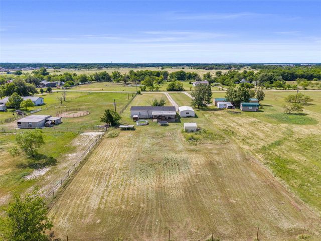 1212 County Road 136b, Terrell, TX 75161