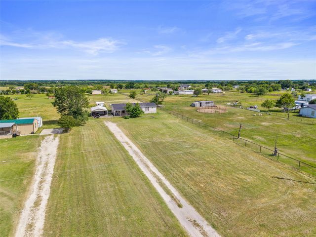 1212 County Road 136b, Terrell, TX 75161