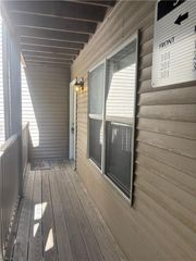 562 Candle Ln Apt 201, Newport News, VA 23608
