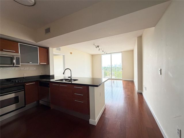 2030 S Douglas Road 716, Coral Gables, FL 33134