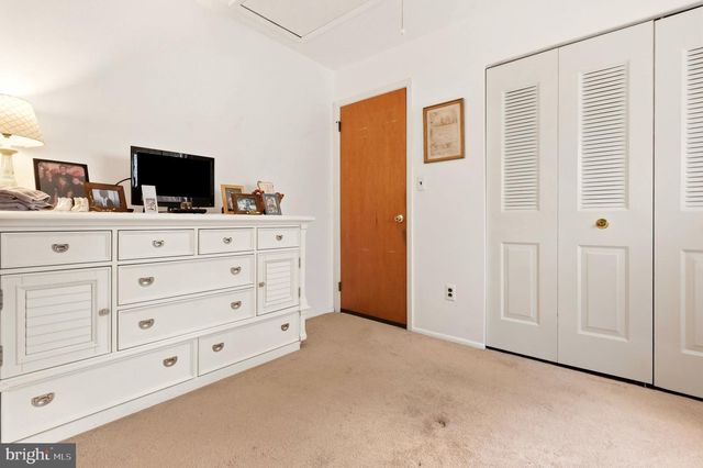 7 GEORGETOWN RD, Lindenwold, NJ 08021