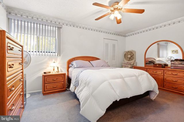 7 GEORGETOWN RD, Lindenwold, NJ 08021