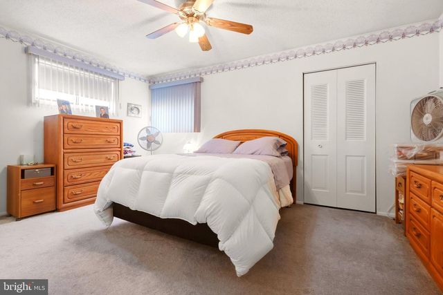 7 GEORGETOWN RD, Lindenwold, NJ 08021