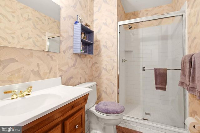 7 GEORGETOWN RD, Lindenwold, NJ 08021