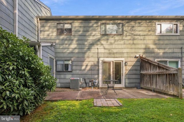 7 GEORGETOWN RD, Lindenwold, NJ 08021