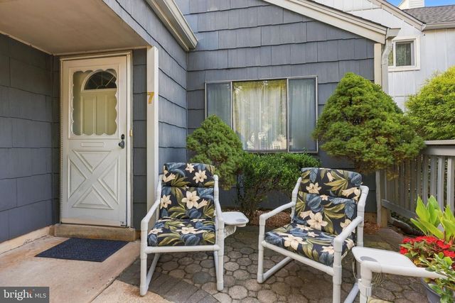 7 GEORGETOWN RD, Lindenwold, NJ 08021