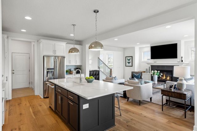 5830 Freeland Bay N, Hugo, MN 55038