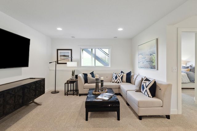 5830 Freeland Bay N, Hugo, MN 55038