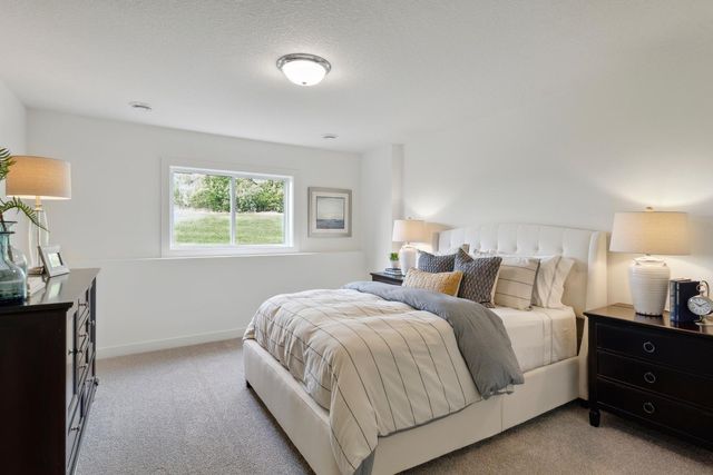 5830 Freeland Bay N, Hugo, MN 55038