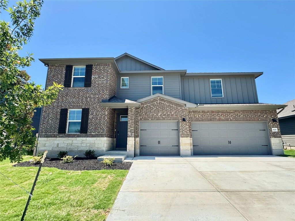 1824 South Main ST, Kyle, TX 78640