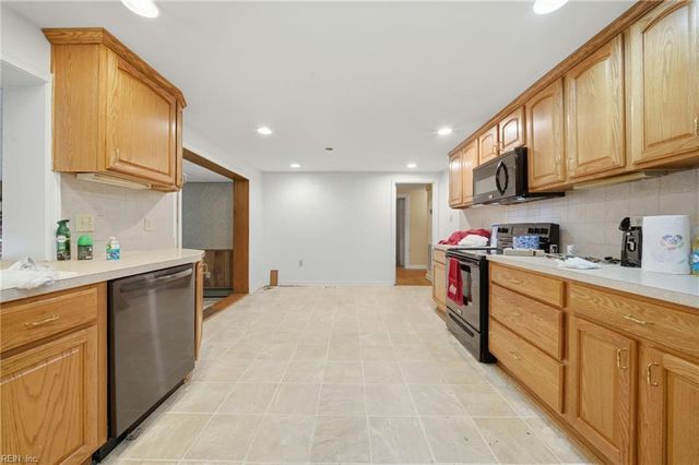 4525 Old Princess Anne RD, Virginia Beach, VA 23462