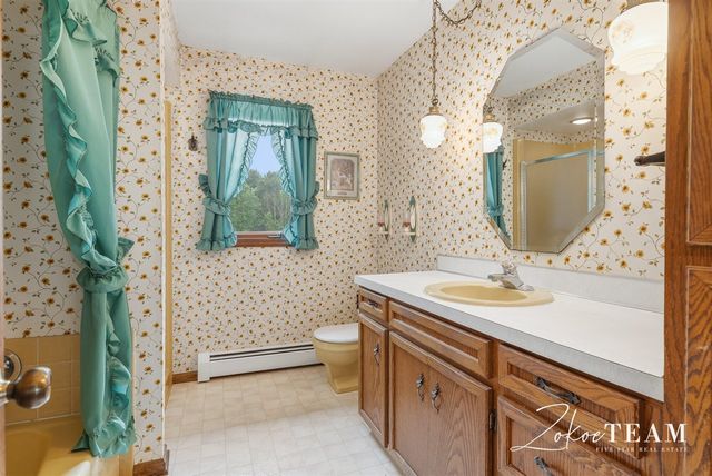 14079 8th Avenue, Marne, MI 49435