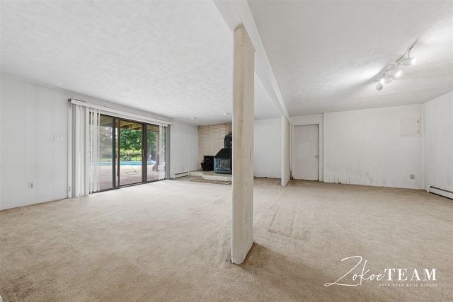 14079 8th Avenue, Marne, MI 49435