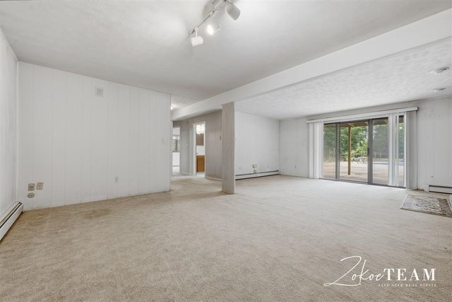 14079 8th Avenue, Marne, MI 49435