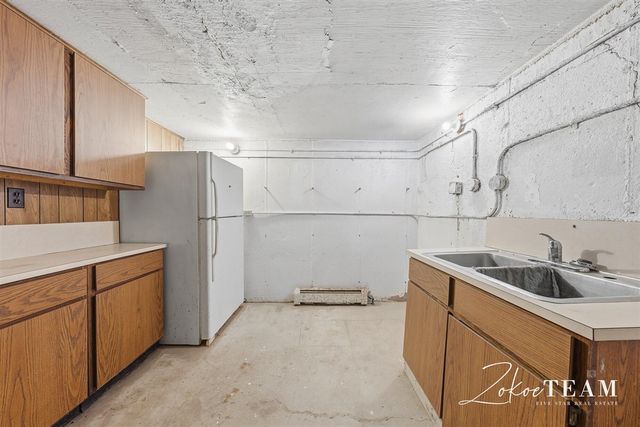 14079 8th Avenue, Marne, MI 49435
