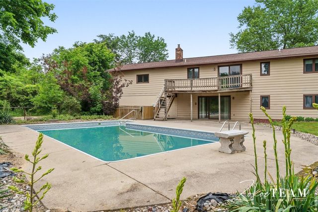 14079 8th Avenue, Marne, MI 49435