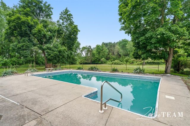 14079 8th Avenue, Marne, MI 49435