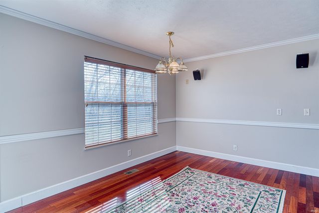 5188 Sequoia Drive, Newburgh, IN 47630