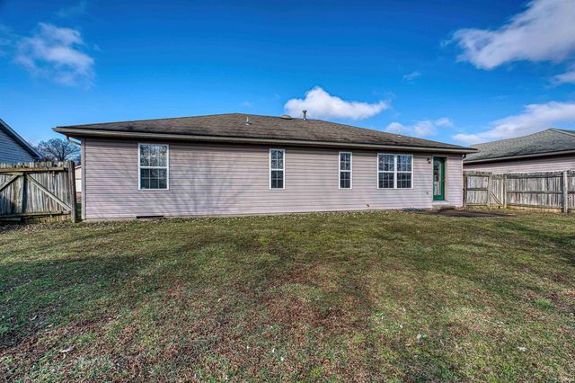 5188 Sequoia Drive, Newburgh, IN 47630