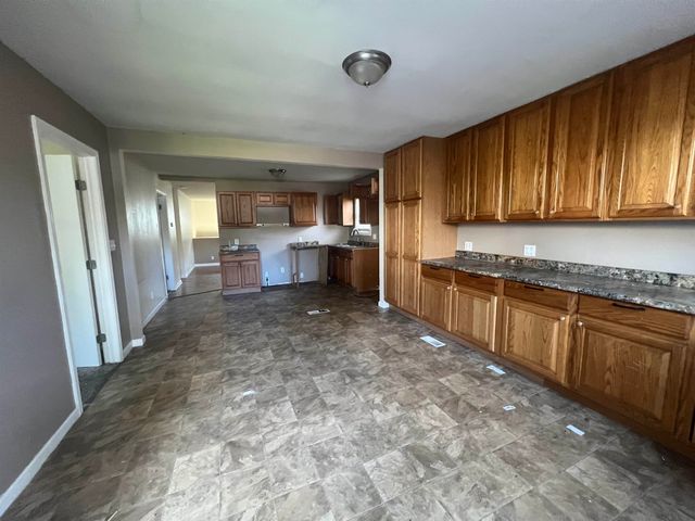 302 S Stewart, Haysville, KS 67060